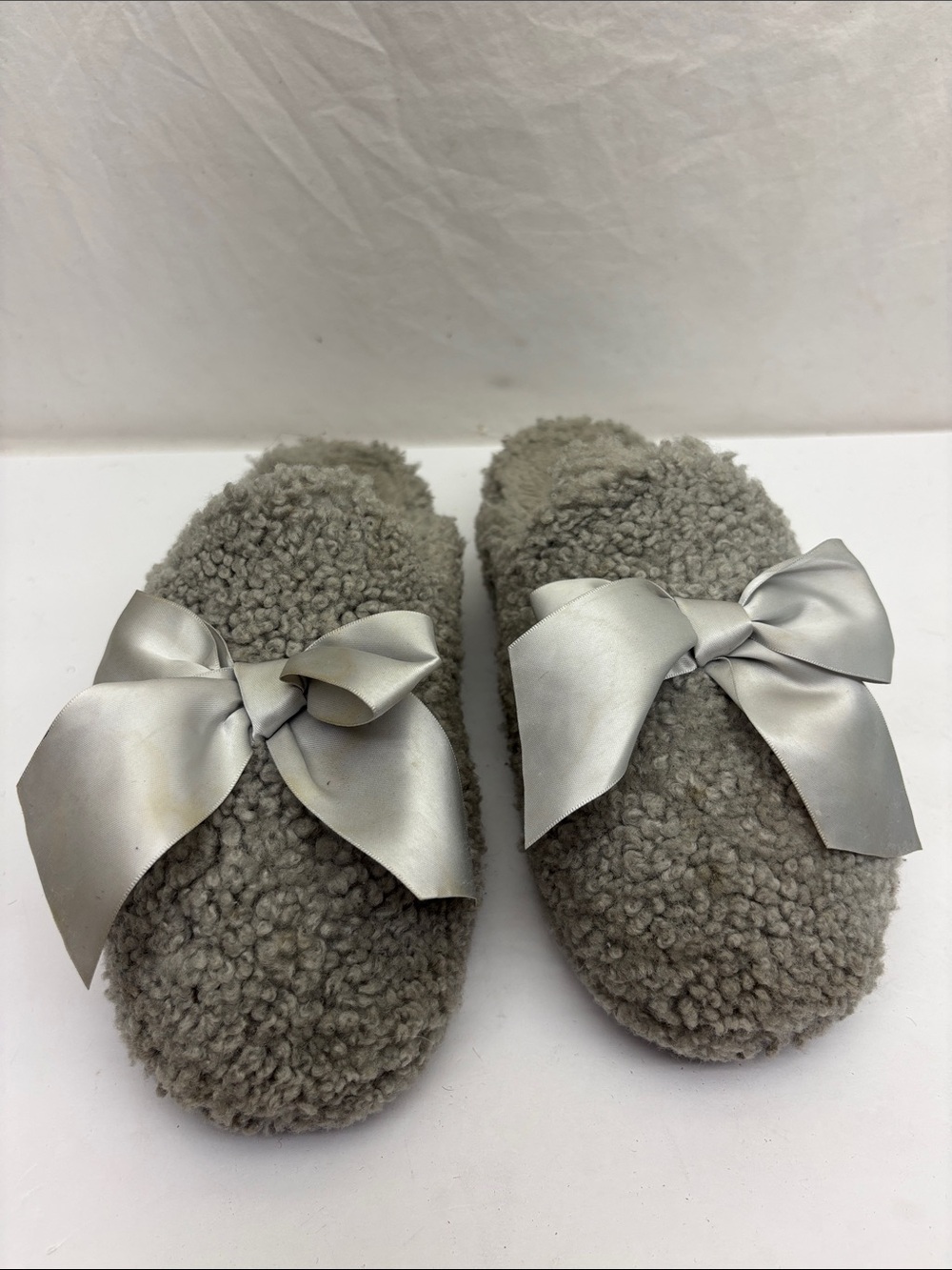 UGG Cozy Gray Faux-Shearling Slippers with Satin Bow, SZ 9, box 78